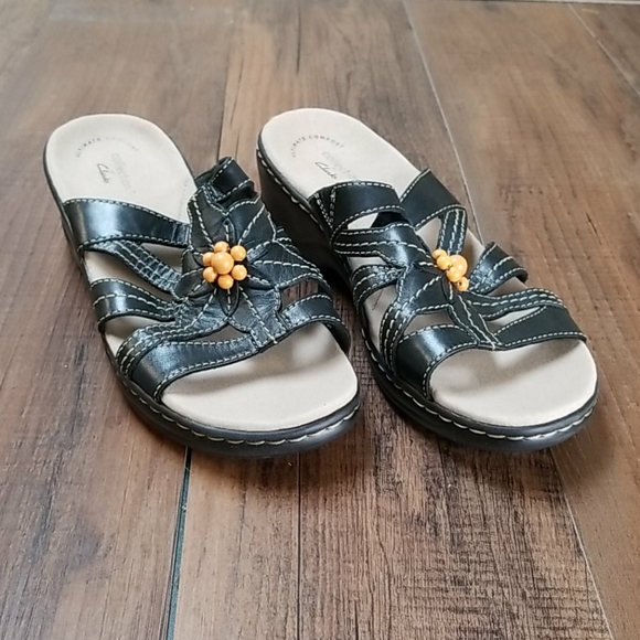 Clarks Shoes - Women's Clarks Lexi Myrtle2 Wedge Slide, Size: 8 W